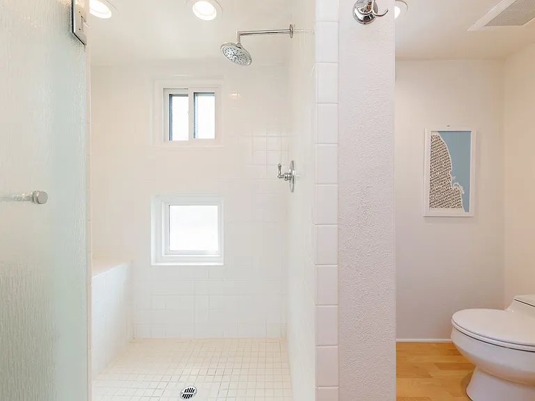 8132 Camino Del Sol #D — Photo 9