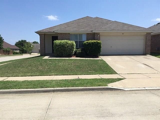 1st image of 501 Fairbrook Ln