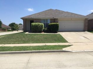 501 Fairbrook Ln, Fort Worth, TX 76140