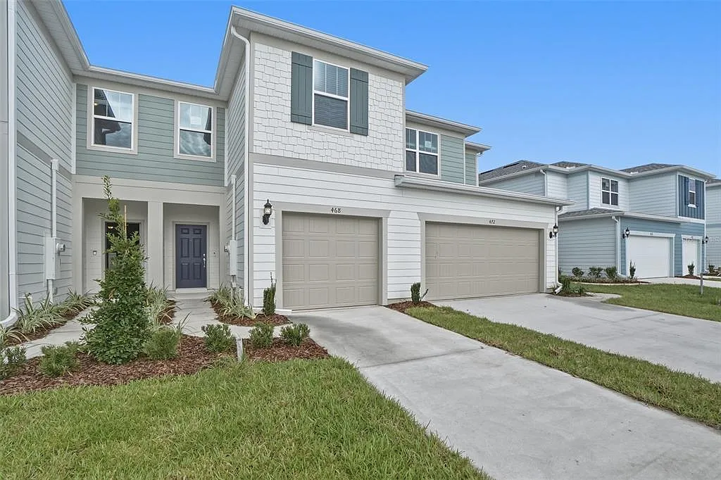 3 bed, 2.5 bath, 1750 sqft, $2,650 — Photo 2