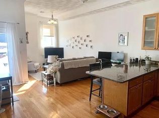 262 Hanover St #3R, Boston, MA 02113