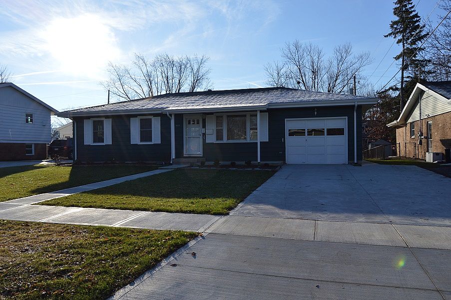 1st image of 409 Edinborough Dr