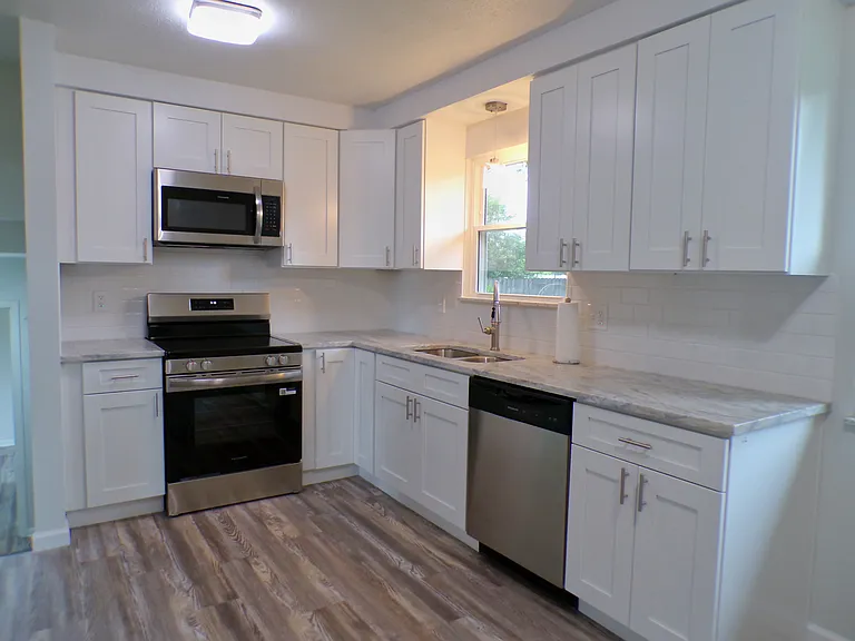 2066 Holt Ave — Photo 3
