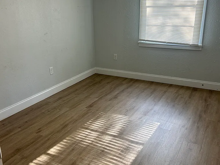 2437 University Dr #2437 — Photo 8