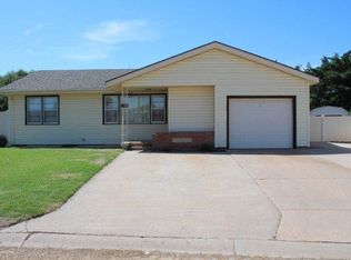 1546 Fairview Ave, Liberal, KS 67901