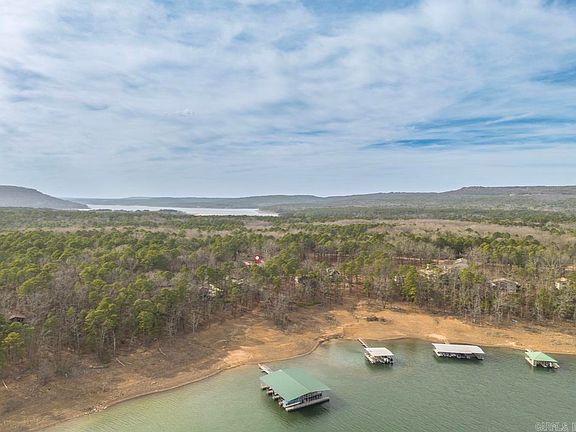 2nd image of 424 Potters Point Rd