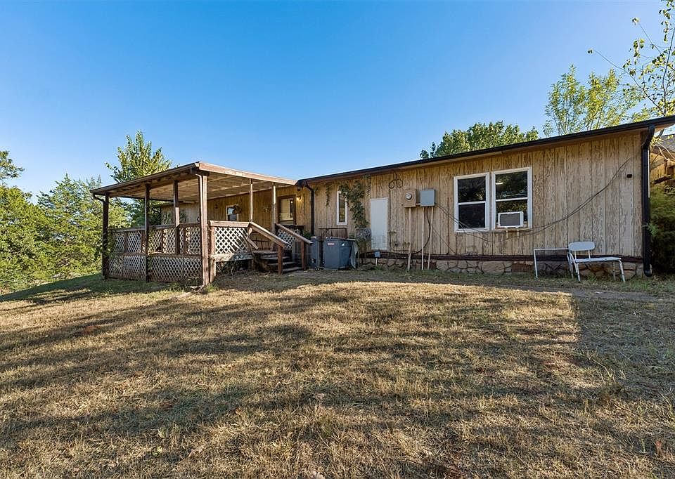 37th image of 19001 Rolling Oak Rd