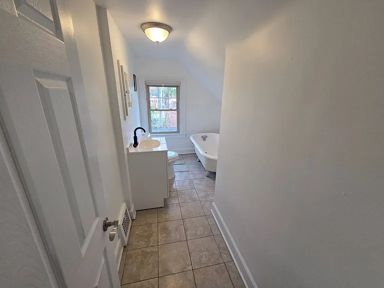 17424 Winslow Rd — Photo 71