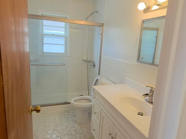 33 1st Ave Floor 2, East Rockaway, NY 11518