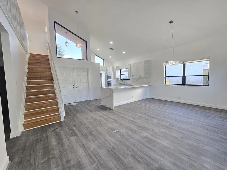 8598 Kimble Way — Photo 14