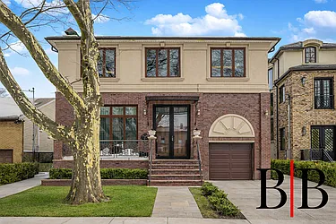 73 Barlow Drive North, #1