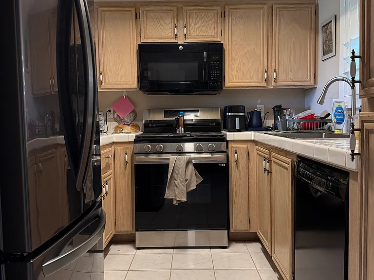 1901 Villa Palms Ct — Photo 14
