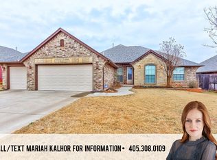2717 SE 39th St, Moore, OK 73160