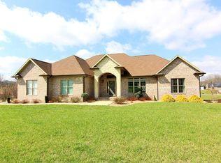 135 Red Zone Ln, Jackson, MO 63755