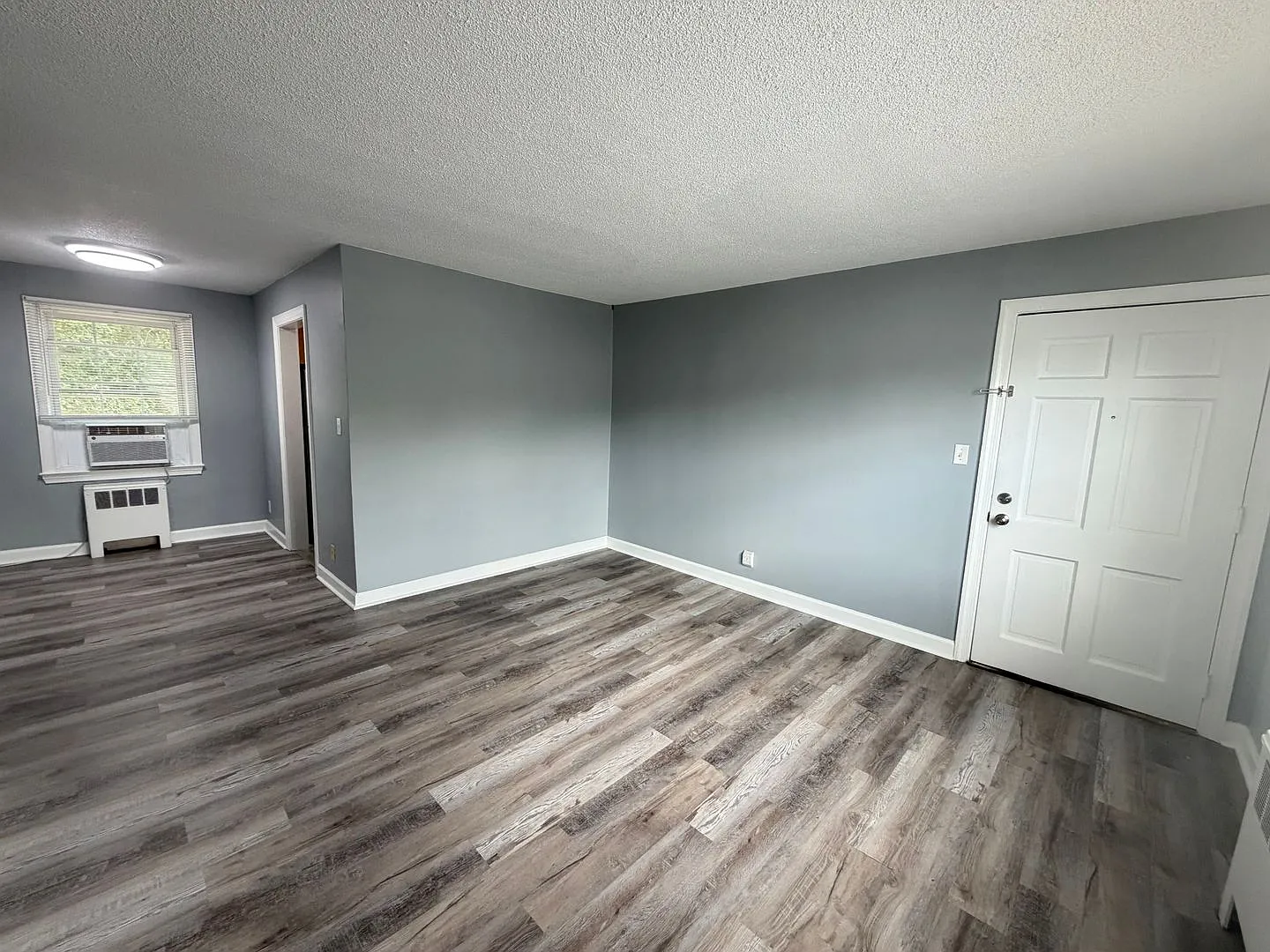 Condo / Burlington — Photo 3