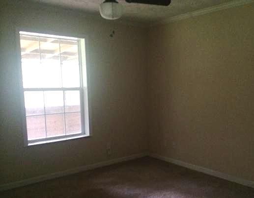 5th image of 25018 Luke St