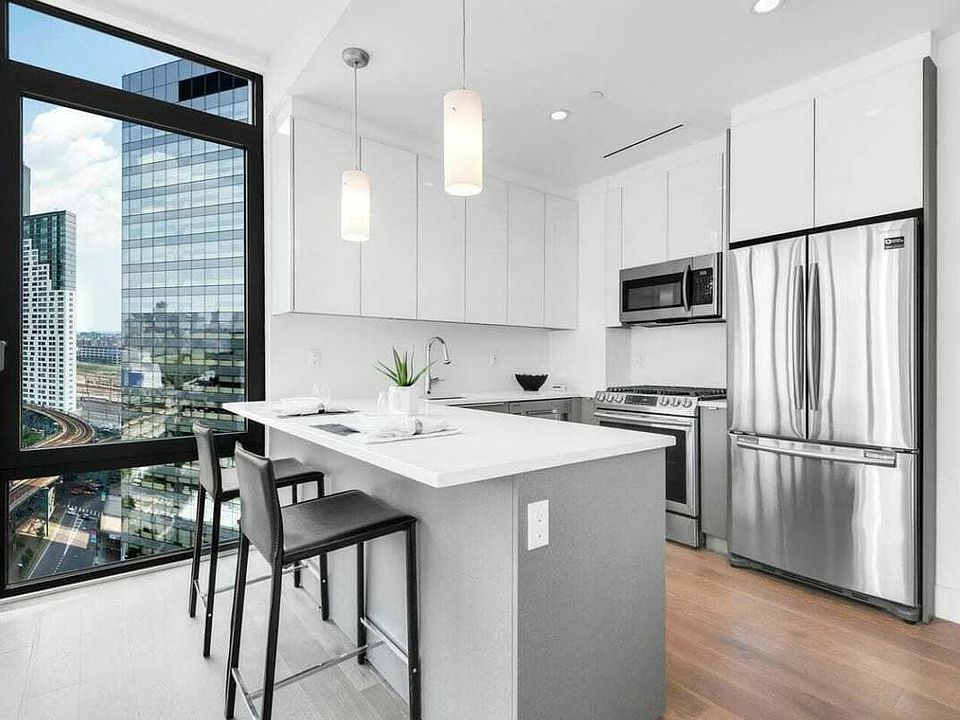 1st image of 4210 27th St APT 11H
