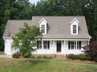 235 Beaver Ridge Dr, Youngsville, NC 27596