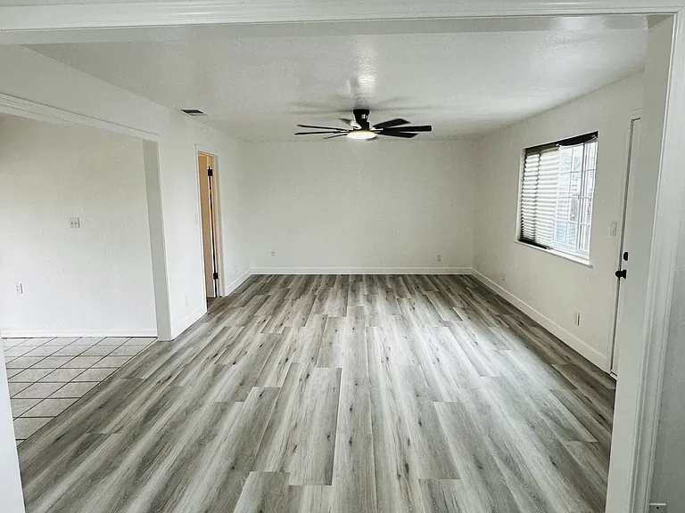 13242 S Henderson Rd — Photo 9