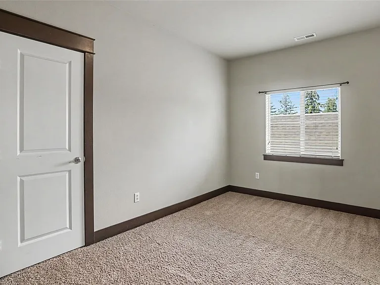 1357 Elma Pl NE — Photo 22