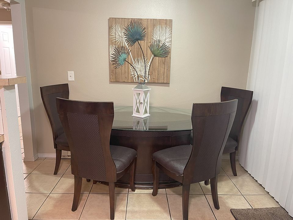 Dining Area w/Tile Floors