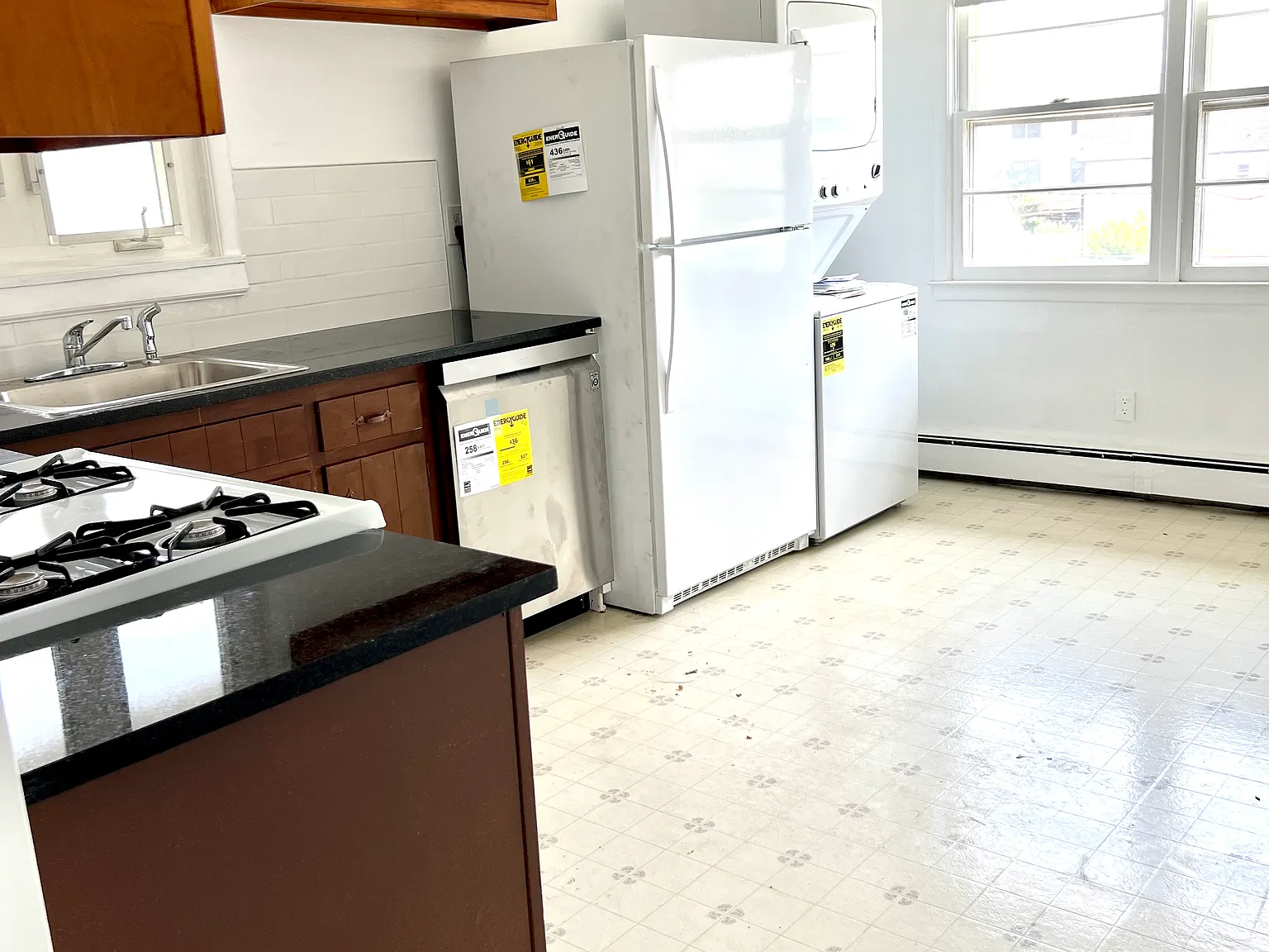 3 bed, $2,850 — Photo 2
