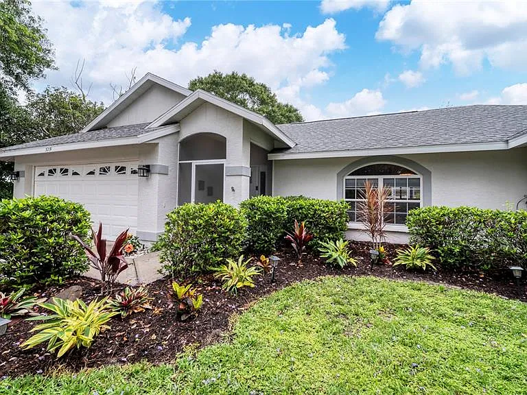5219 Inverness Dr — Photo 1