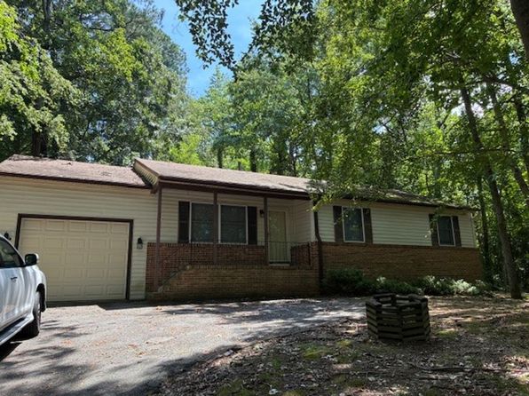 206 Calvert Dr