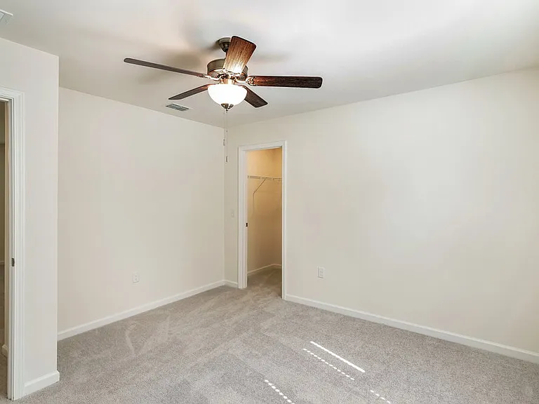 179 Snowdrop Ave — Photo 15