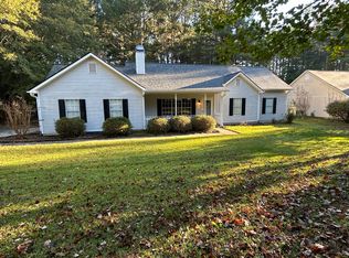 93 Paces Landing Dr, Newnan, GA 30263