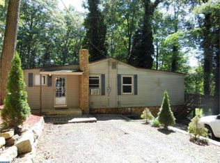 19 Bass Ln, Pine Grove, PA 17963
