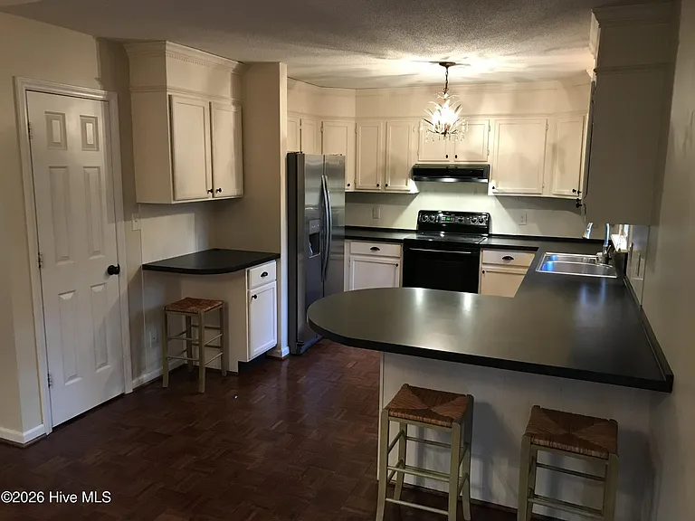 1 Cameron Ln — Photo 7