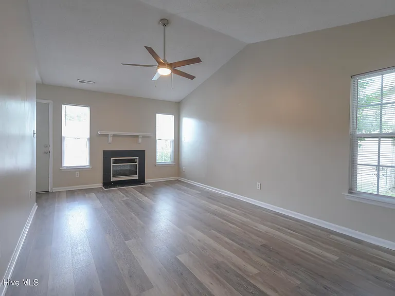 1091 W Pueblo Dr — Photo 4