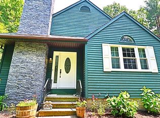 14 Arbor Ln, Clifton Park, NY 12065