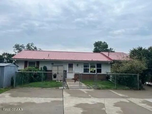 1812 Raven Ave, Coal Township, PA 17866