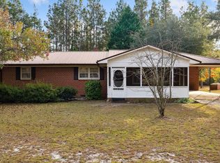 825 Quewhiffle Rd, Aberdeen, NC 28315