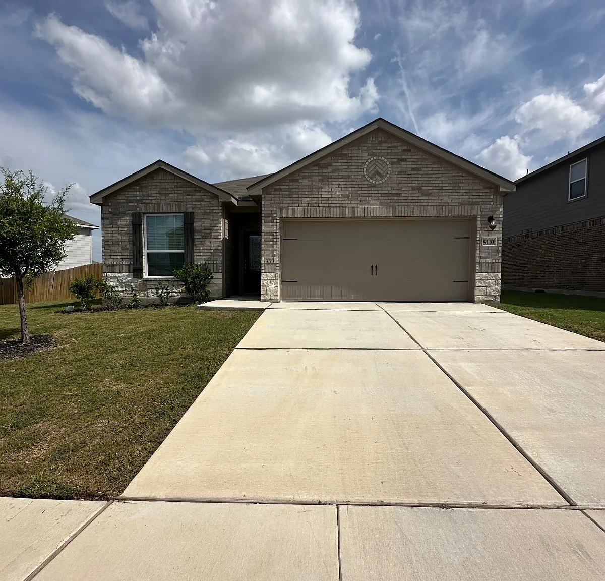 3 bed, 1526 sqft, $1,850 — Photo 1