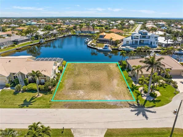 2435 Saint Davids Island Ct, Punta Gorda, FL 33950