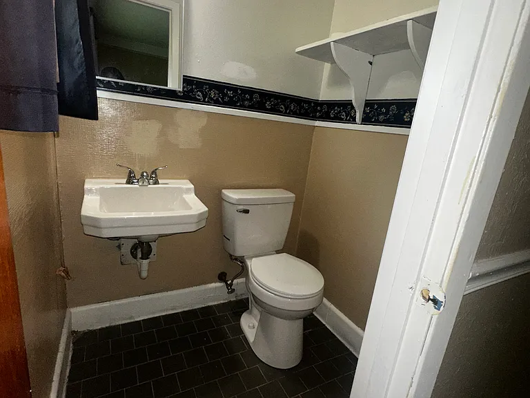 3850 Lisa Ln — Photo 6