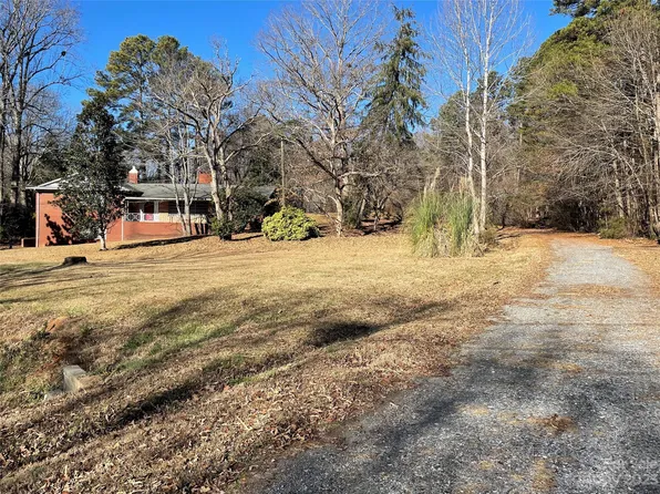 1800 Archwood Dr, Gastonia, NC 28052