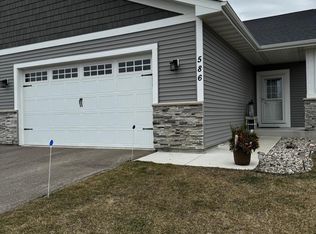 586 Shoreview Ln, Nya, MN 55397