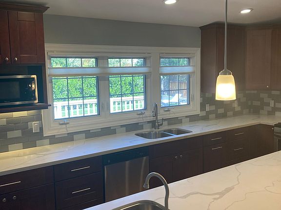 2nd image of 3420 Scenic Dr