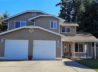 1585 NW 2nd Ave, Oak Harbor, WA 98277