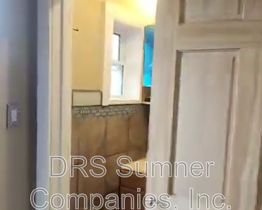 3rd image of 10900 Mason Rd NE #3