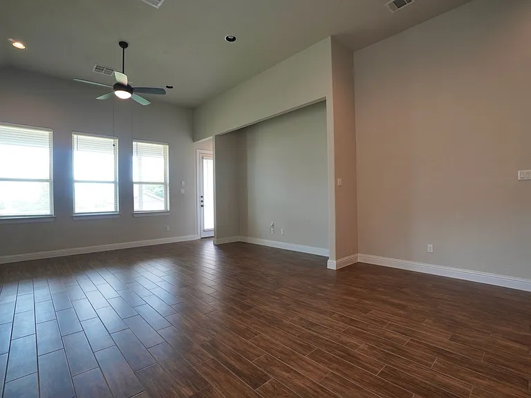 6650 Verona Pl — Photo 15