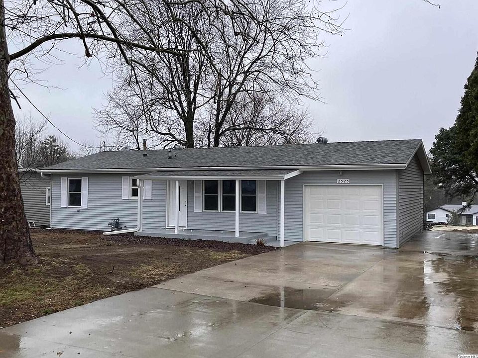 1st image of 2525 Larch Rd