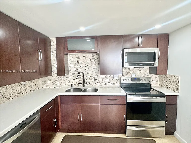 3180 S Ocean Dr #401 — Photo 38
