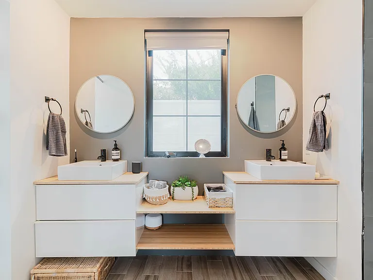 3605 Kelton Ave — Photo 10