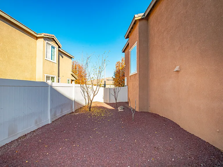 39299 Gainsborough Dr — Photo 28