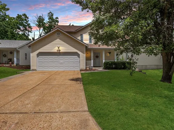 1039 Fenton Park Dr, Fenton, MO 63026